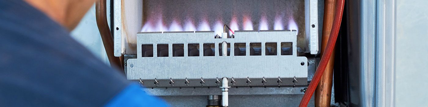 Brûleur d'une chaudière à gaz en fonctionnement